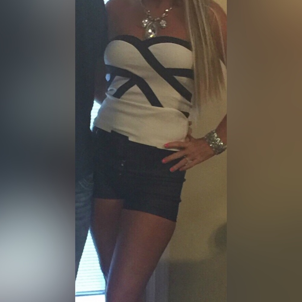 Strapless Top Fitted - image 1